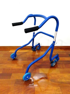 子ども用歩行器　らくらくターン