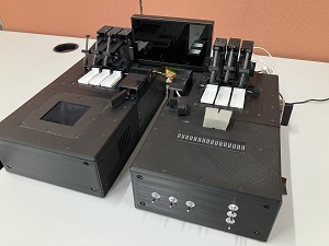 盲ろう者向け指点字および点字の練習機器